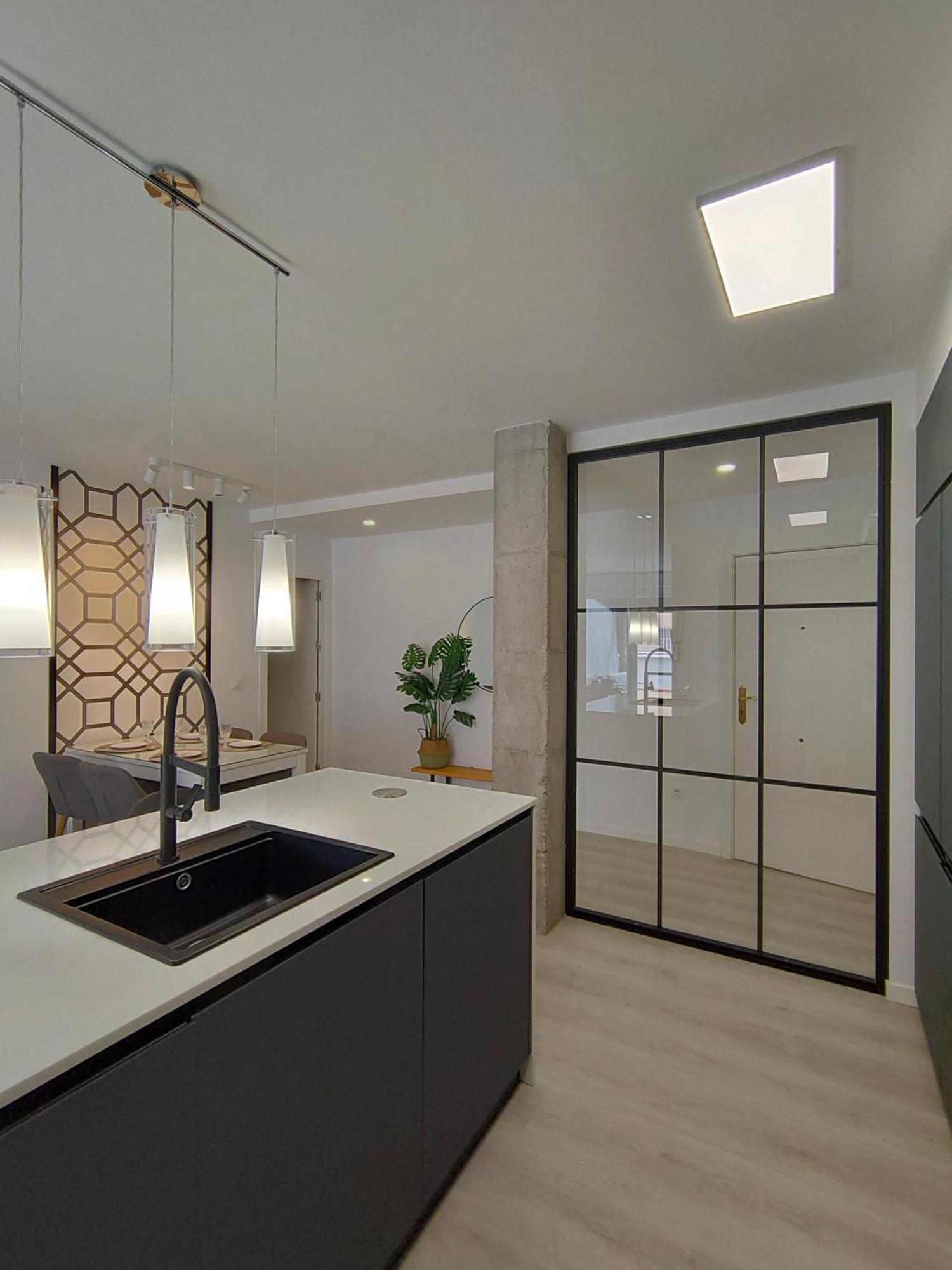 Casa Mallen, Con Amplia Terraza, En El Barrio De Nervion เซบีญา ภายนอก รูปภาพ