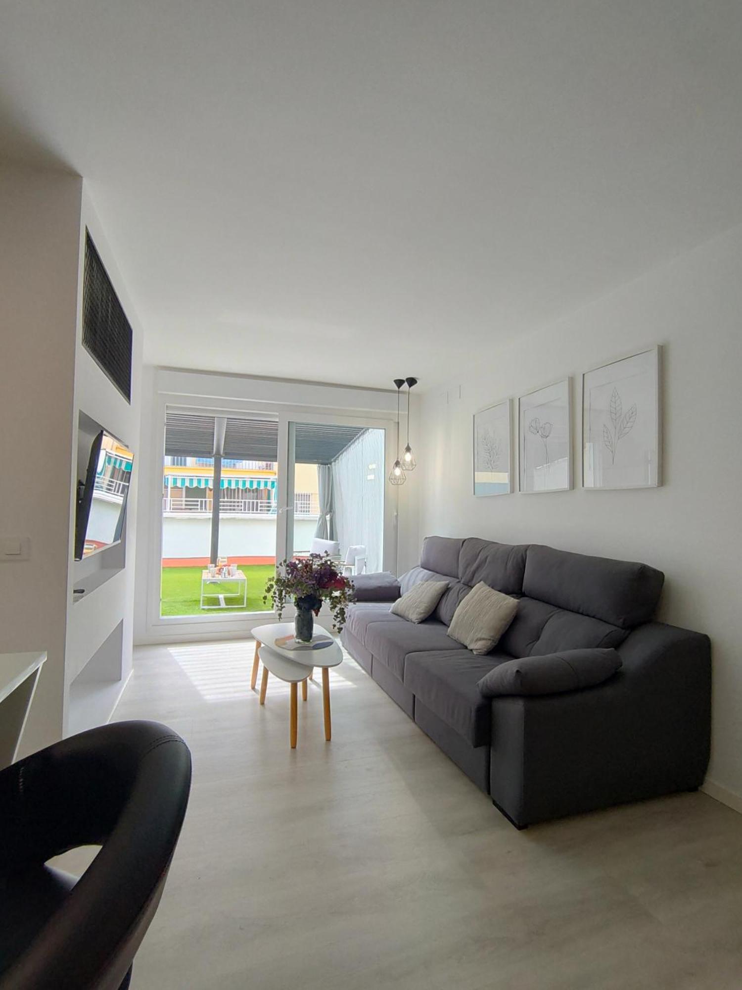 Casa Mallen, Con Amplia Terraza, En El Barrio De Nervion เซบีญา ภายนอก รูปภาพ