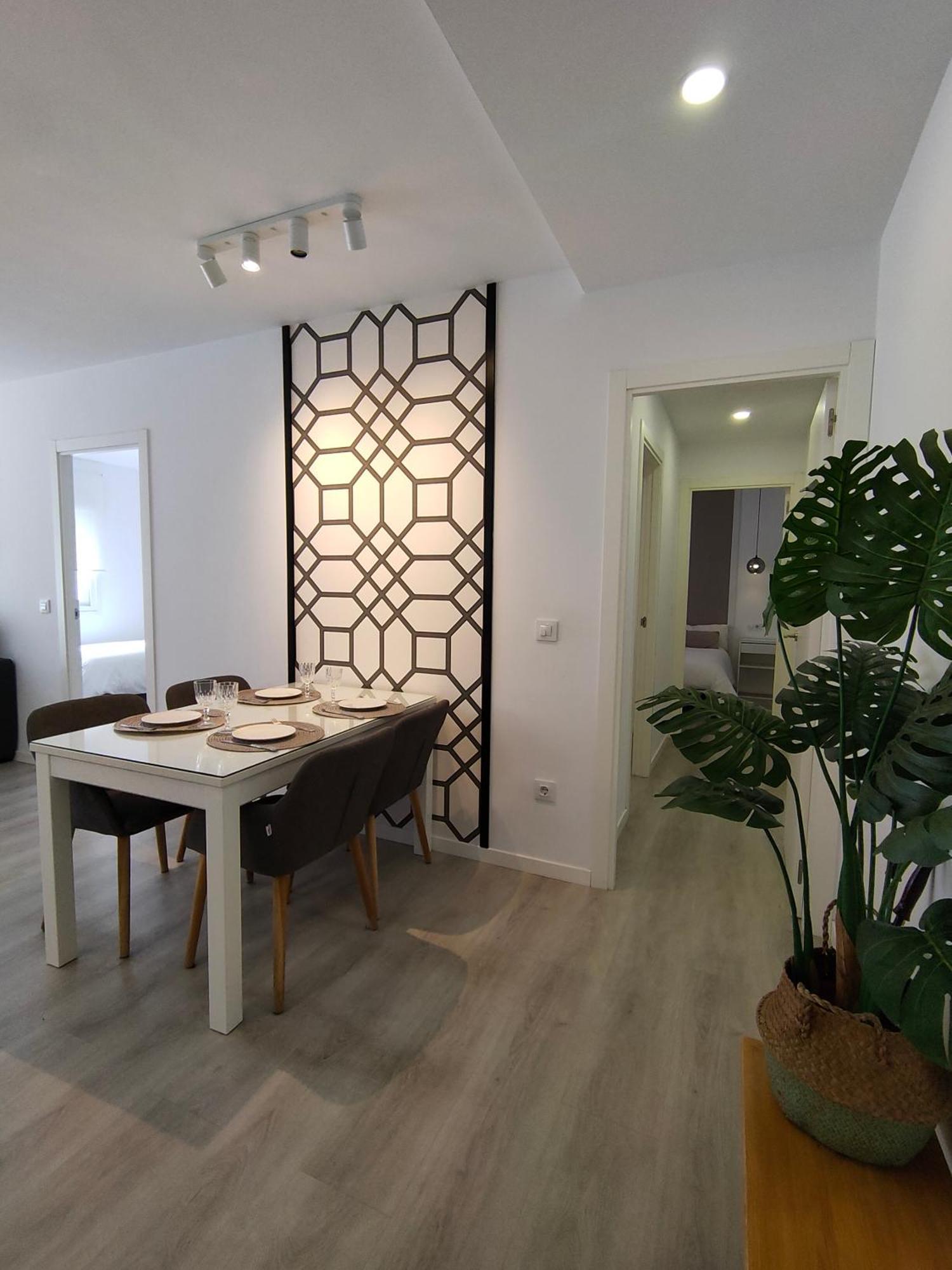 Casa Mallen, Con Amplia Terraza, En El Barrio De Nervion เซบีญา ภายนอก รูปภาพ