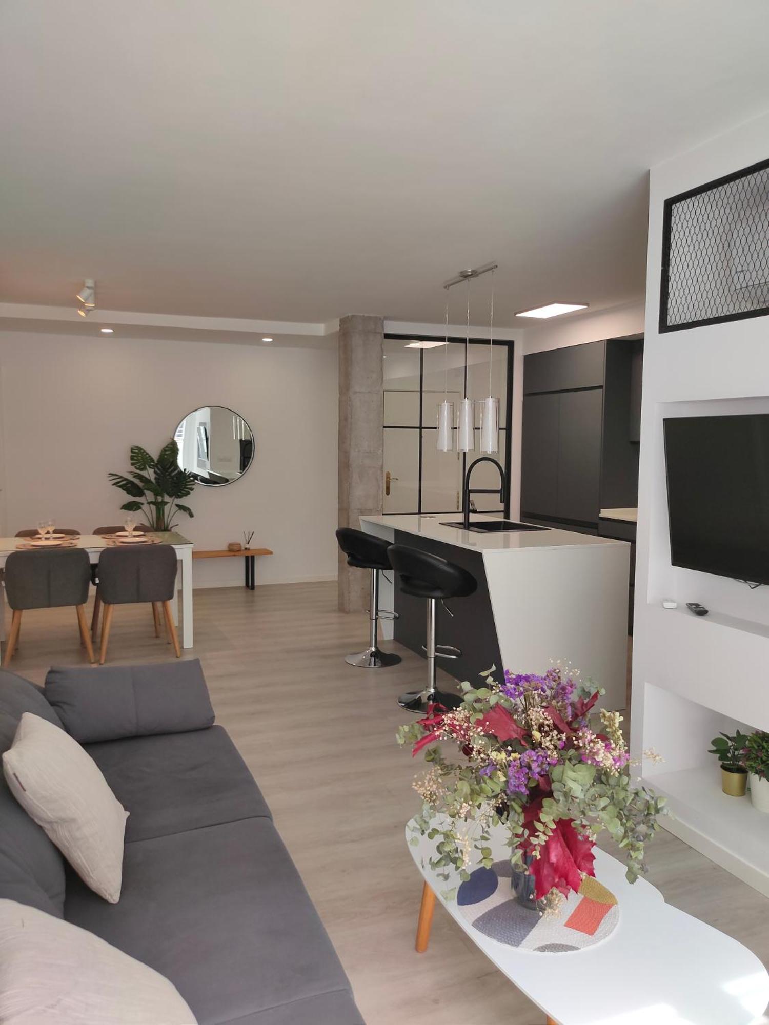 Casa Mallen, Con Amplia Terraza, En El Barrio De Nervion เซบีญา ภายนอก รูปภาพ